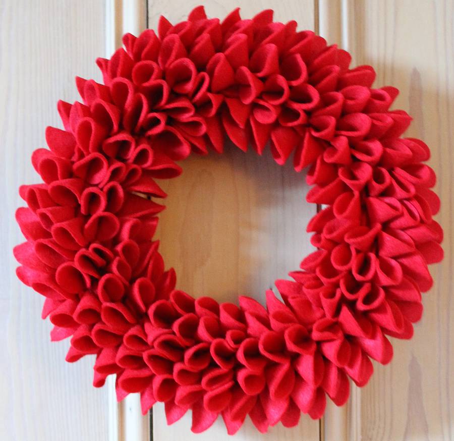 Let's Make A Christmas Wreath - Von Haus