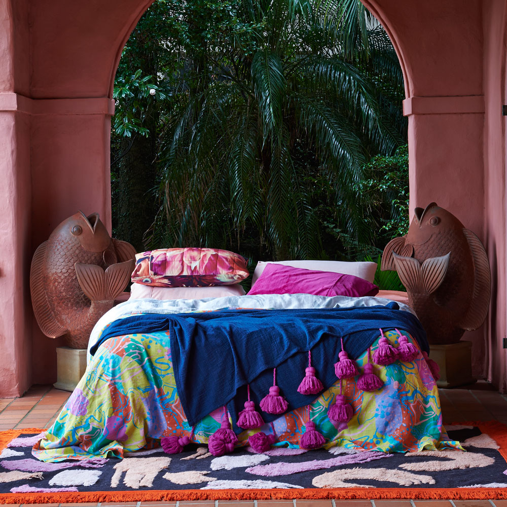 Bold bedlinen - Kip & Co indigo tassel throw