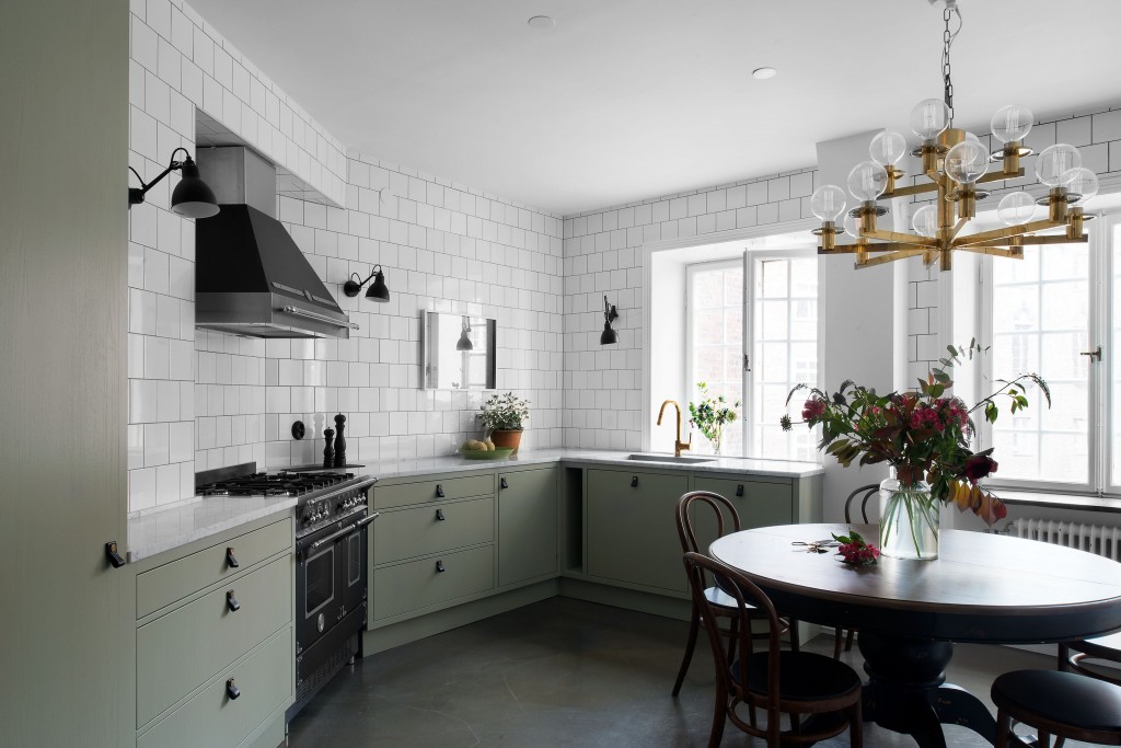 expert tips: mixing old and new interior styles